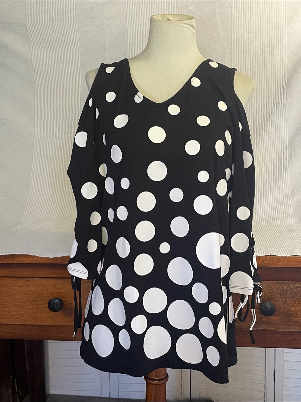Vecelli Italy Tunic - Cold-Shoulder